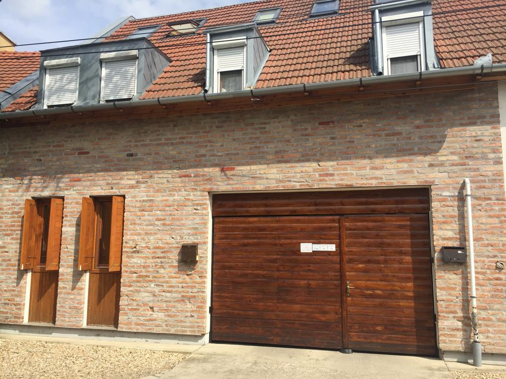 Abban Durmolj Apartman Gyula Exterior foto